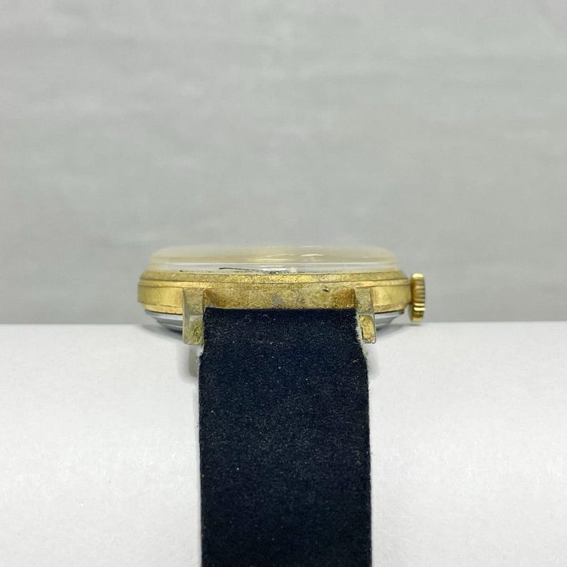 Reloj de pulsera Sheffield Spiro Agnew vintage de 1970, movimiento mecánico, correa azul oscuro. imagen 5