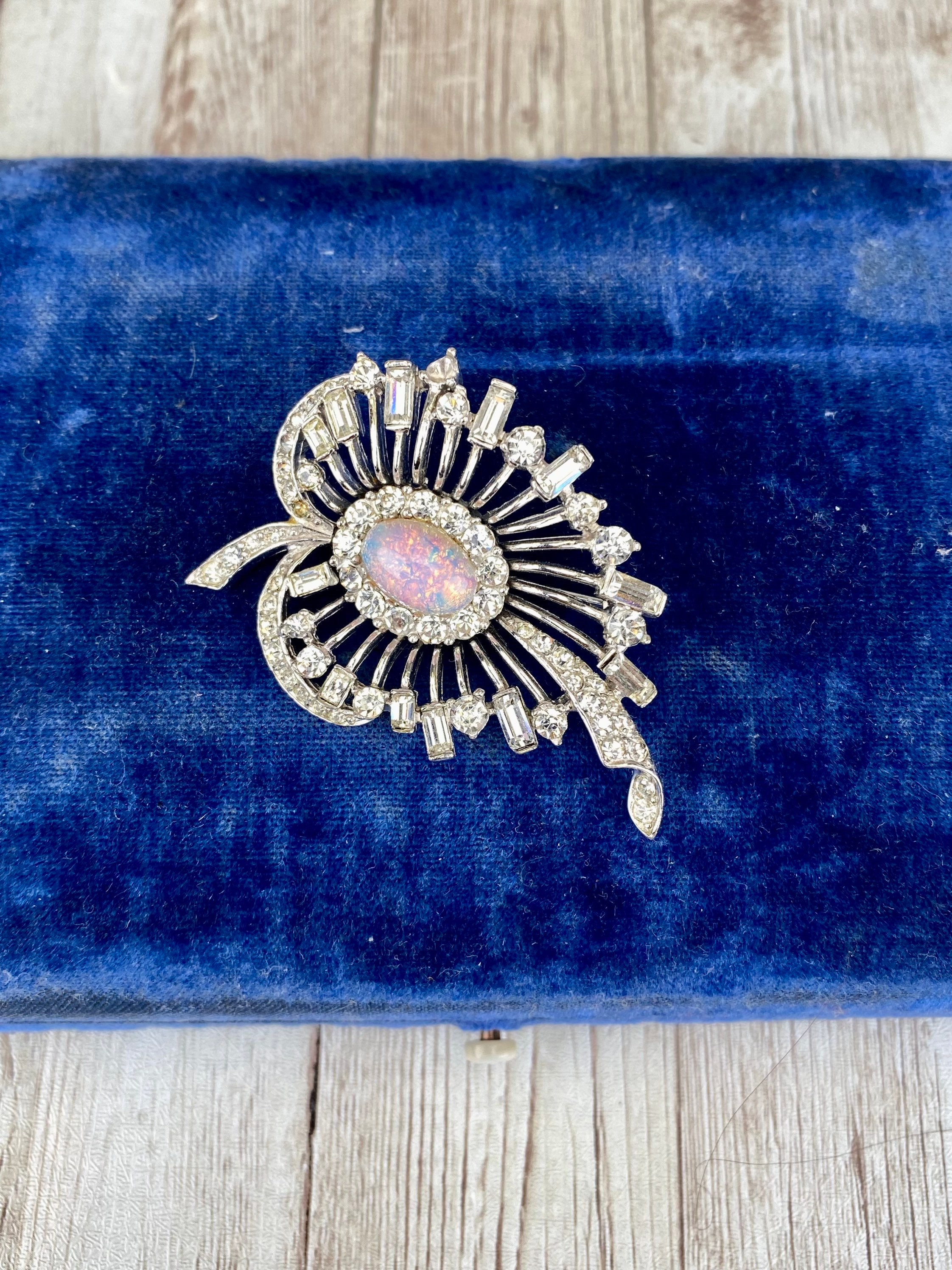 Boucher brooch - Etsy 日本