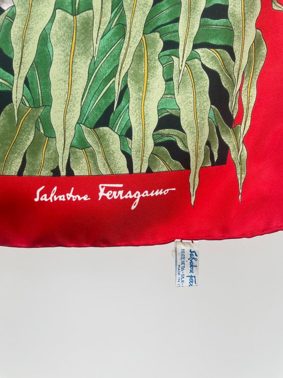 新品未使用　Salvatore Ferragamo 象柄スカーフ Salvatore Ferragamo - 本物 サルヴァトーレ フェラガモ