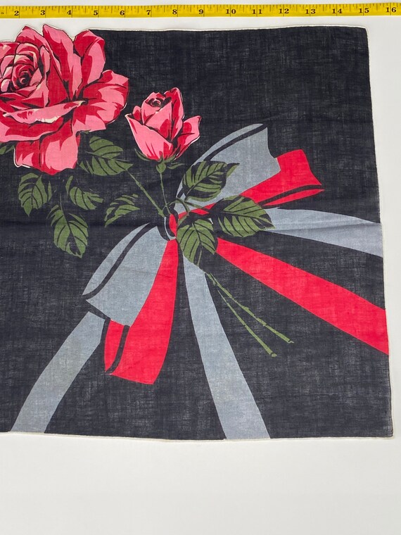 Vintage 1940s Rose and Ribbon Bow cotton novelty … - image 3