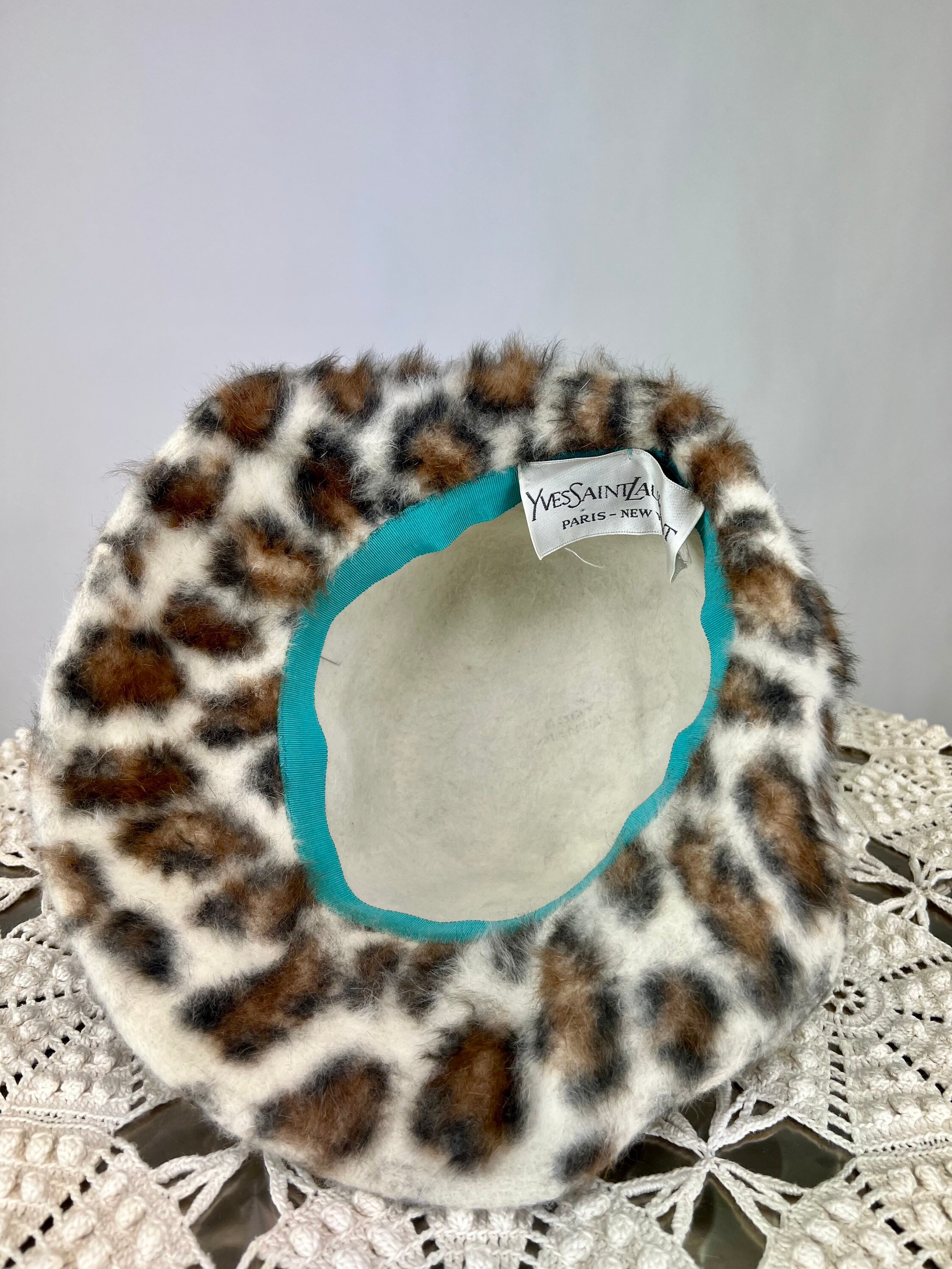 Vintage Yves Saint Laurent Spotted Leopard Fuzzy Faux Fur  display picture 1