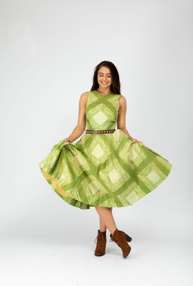 Amazing Vintage 1950s Green Windowpane Plaid Print Cotton Shirtwaist Fit and Flare Dress with Built-In Crinoline Pin up Rockabilly