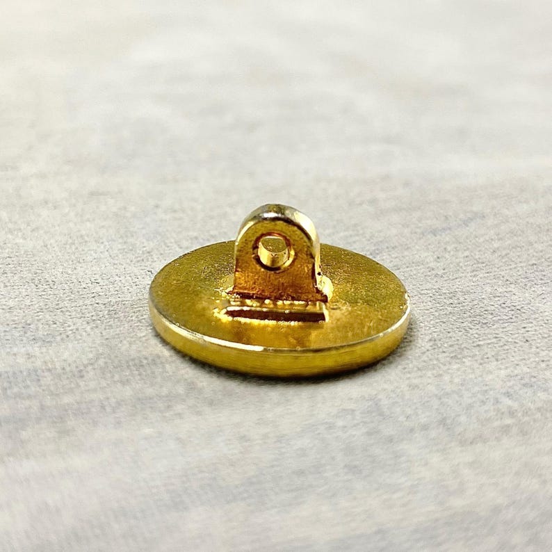 Vintage Chanel Paris Coco Elephant Quilted CC Gold Gilt Buttons 5 Pieces image 4