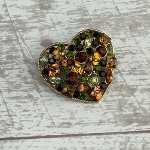Vintage Gold Tone Rhinestone Heart Shaped Brooch for Valentine&#39;s Day