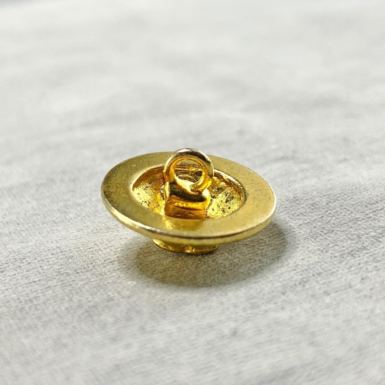 Vintage Chanel Paris Coco Elephant Quilted CC Gold Gilt Buttons 5 Pieces image 12