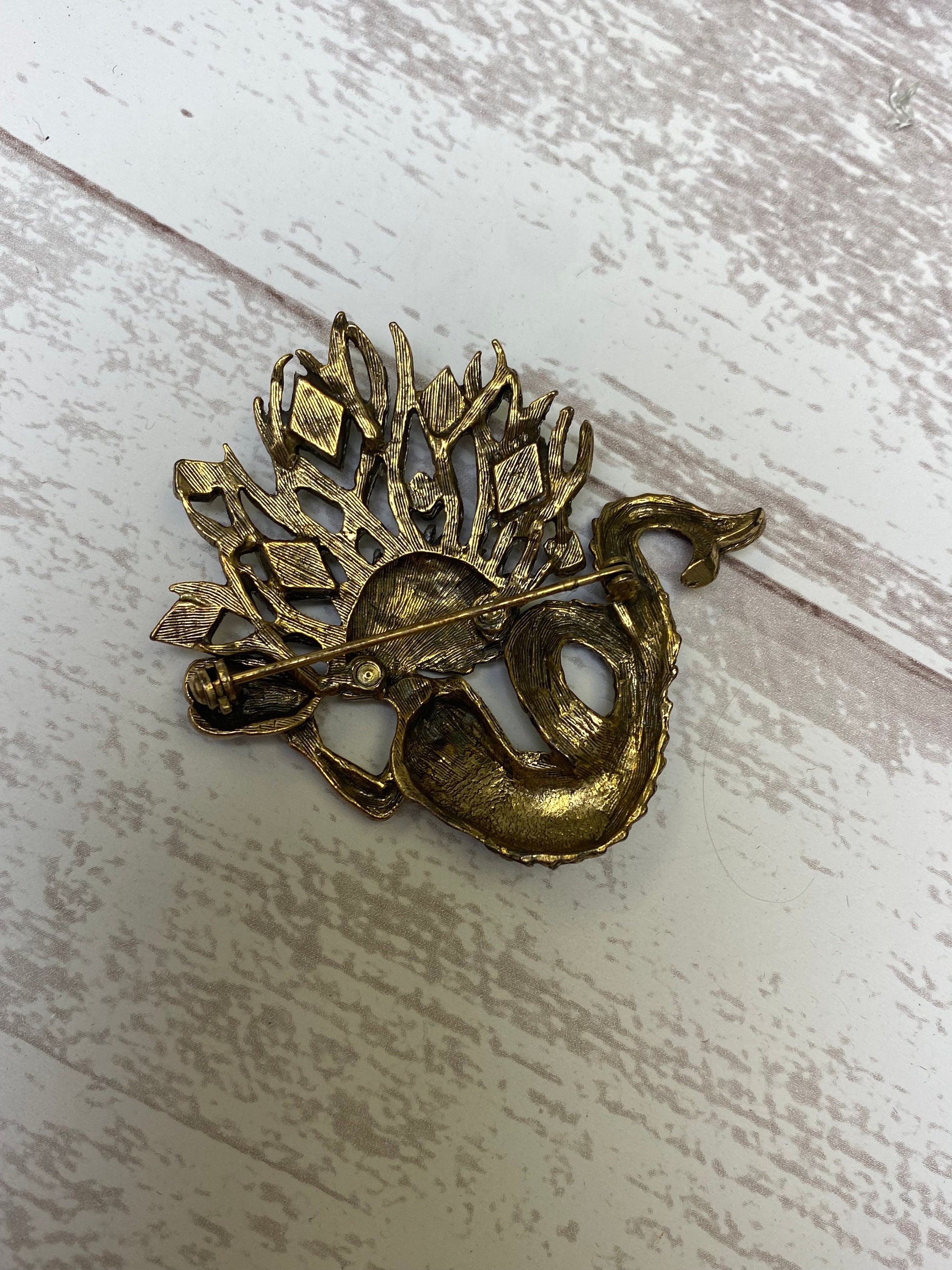 LES BERNARD INC ヴィンテージブローチ Vintage Les Bernard X Brooch Goldtone 2x1.74