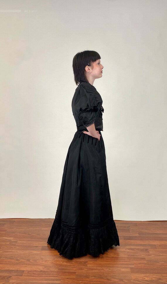 Rare silk two piece Victorian mourning black Jack… - image 7