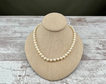 Collar vintage de perlas cultivadas de 45 cm con cierre de oro blanco de 10 quilates / Joyas nupciales