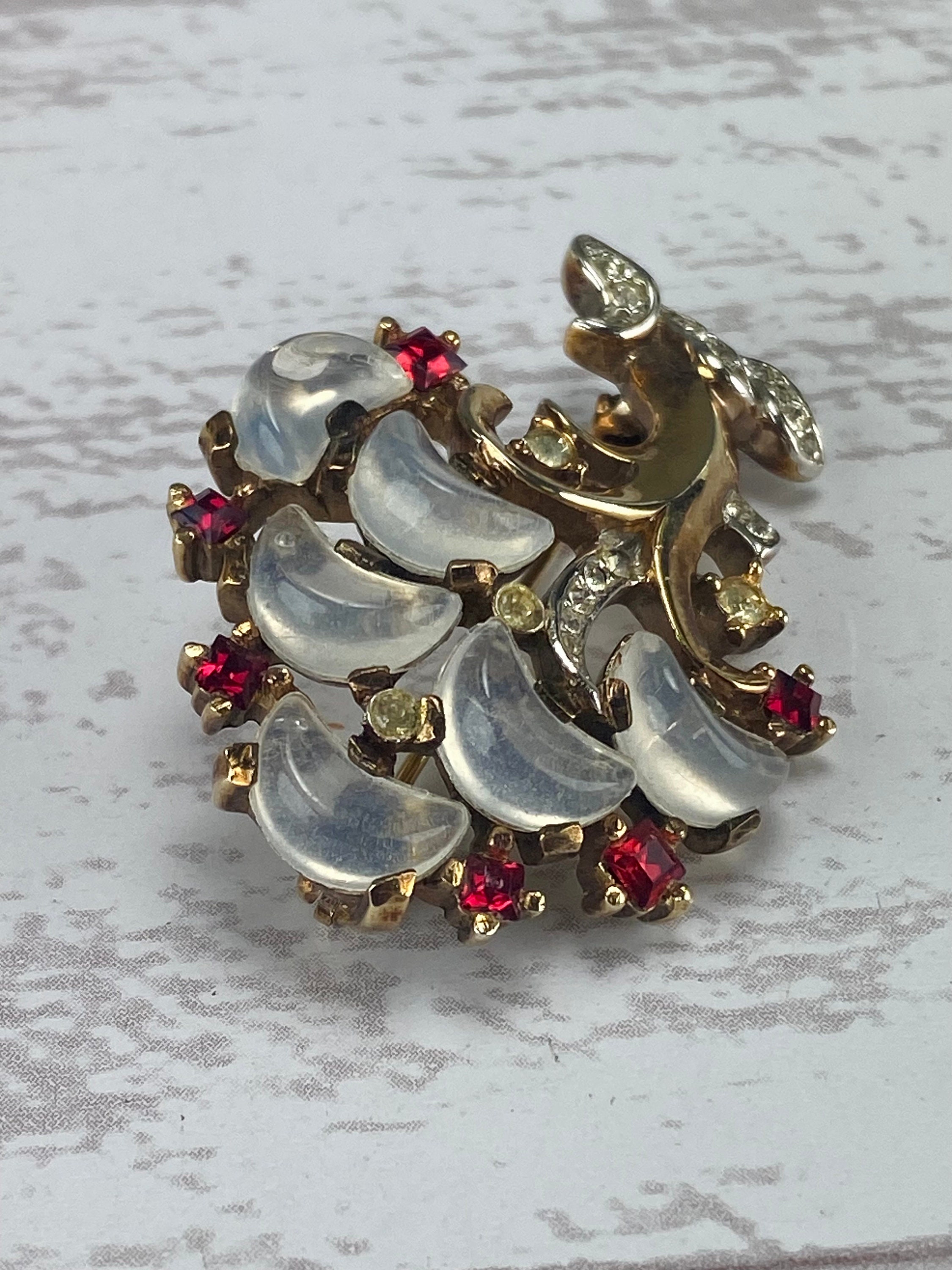 アクセサリー Vintage Trifari brooch Vintage 1962 Signed Crown Trifari Gold Tone Textured Wheat