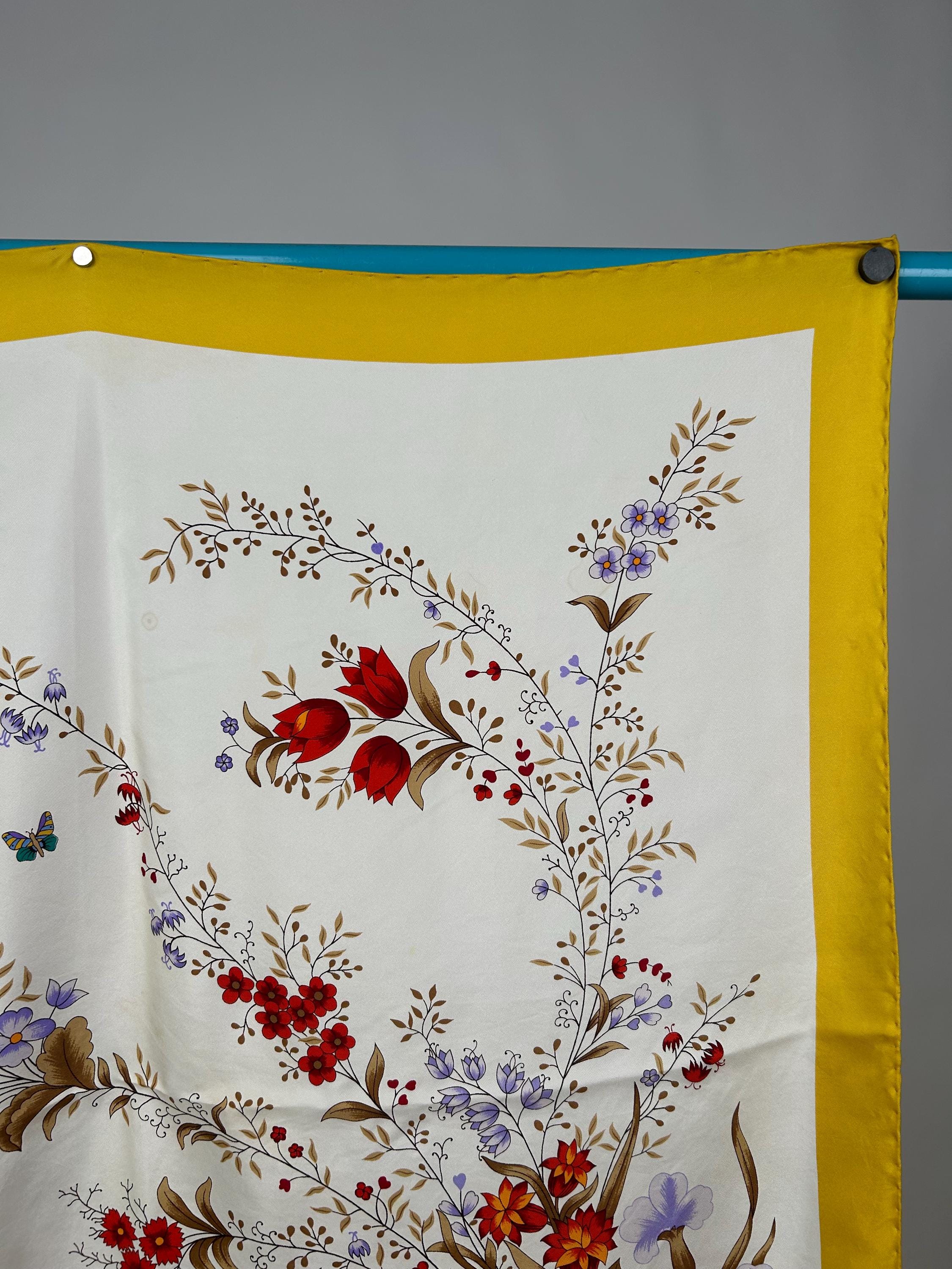 ヴィンテージ グッチ フローラ シルクスカーフ 蝶 鳥 花 葉 赤