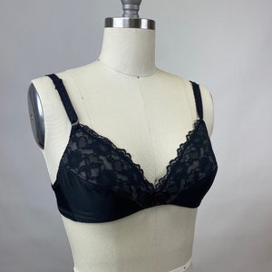 Vintage 1960s Black Nylon Spandex Lace Bra Adjustable Lingerie Undergarment Pin-Up Photoshoot Bow Detail