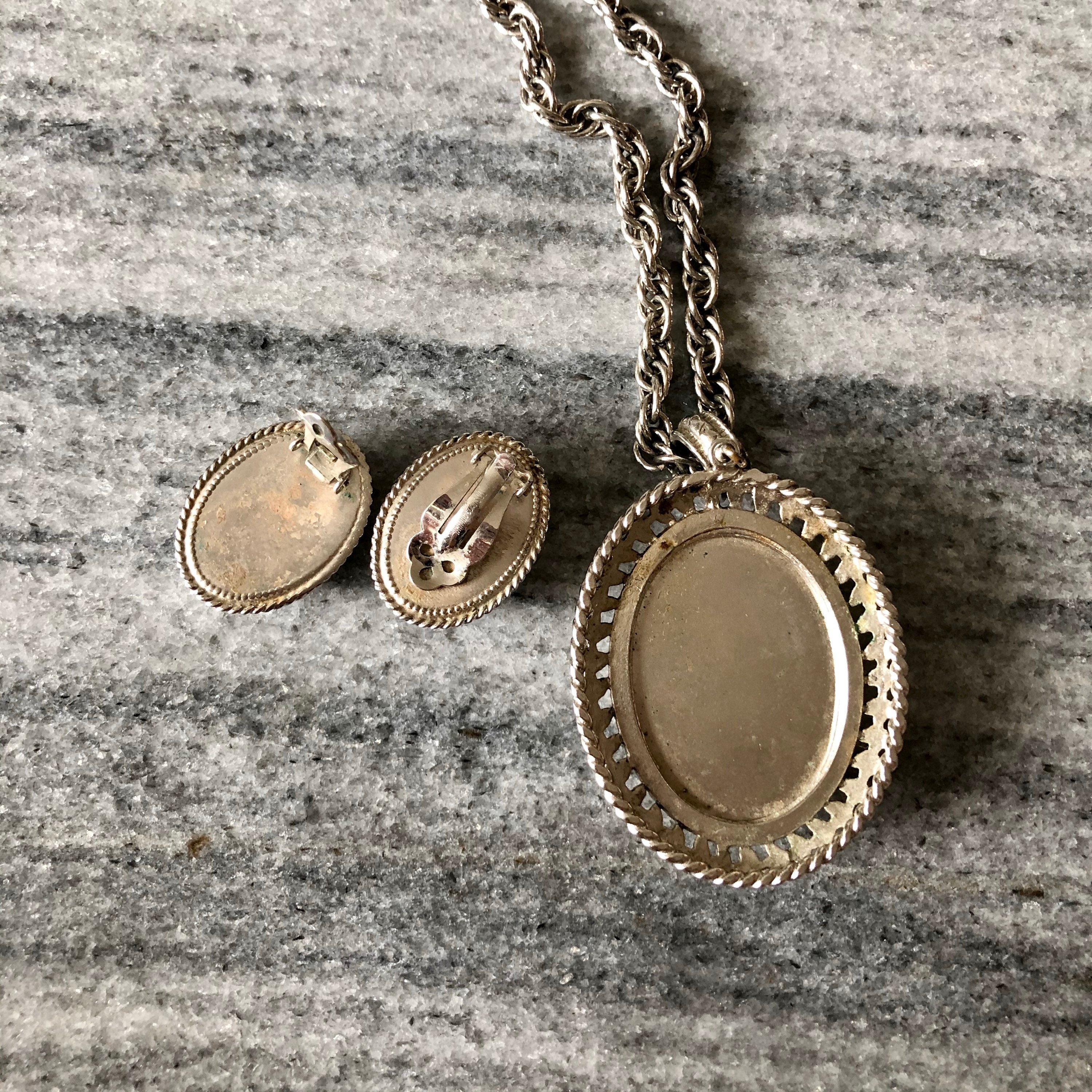 Vintage 1970s Whiting & Davis Silver Tone Costume Jewelry