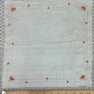 Vintage 1940s Cream Cotton novelty hankie Handkerchief Hanky with Colorful Floral Embroidery