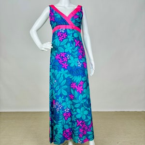 Vintage 1960s Marek New York Tropisches hawaiianisches Siebdruck-Kleid mit Blumendruck, Rosa, Blau, Lila