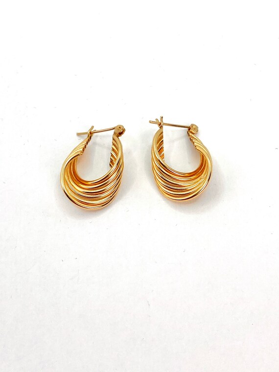 Dainty Tiered Vintage 14k Yellow Gold 1980s twiste