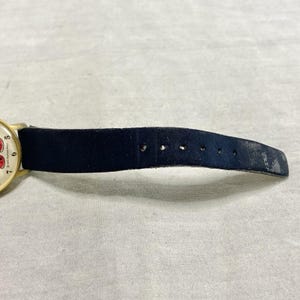 Reloj de pulsera Sheffield Spiro Agnew vintage de 1970, movimiento mecánico, correa azul oscuro. imagen 15