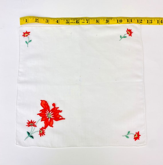 Vintage Christmas Novelty Hanky with Bouquet of R… - image 1