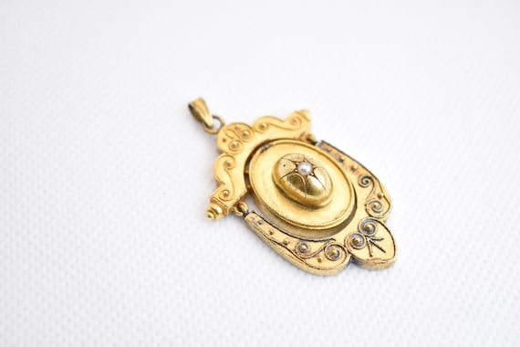 Antique Victorian 14k Solid Yellow Gold Etruscan … - image 1