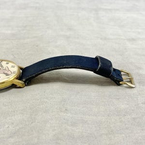 Reloj de pulsera Sheffield Spiro Agnew vintage de 1970, movimiento mecánico, correa azul oscuro. imagen 10
