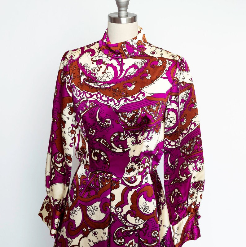 Vintage Designer Leo Narducci 1960/'s Structured Long Sleeve Dress with Mock Neck and Bold Psychedelic Paisley Print