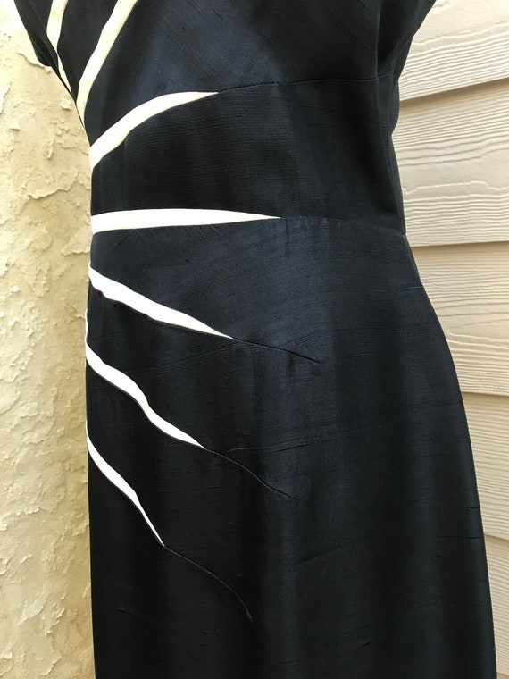 Sexy Vintage 1960s Black and White Silk 