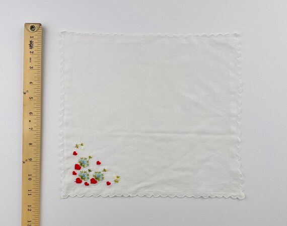 Corner embroidered blooming hearts Vintage Valent… - image 1