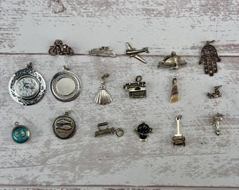Surtido de dijes vintage de plata de ley 925 Pasatiempos Deportes Juegos conmemorativos Viajes Zodíaco Objetos del hogar Motocicletas Hamsa Piscis