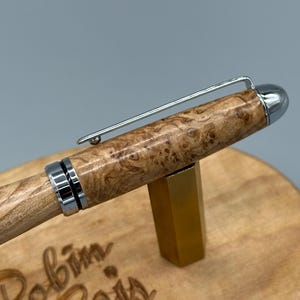 Exclusieve handgemaakte pen (146) in Karelische berk