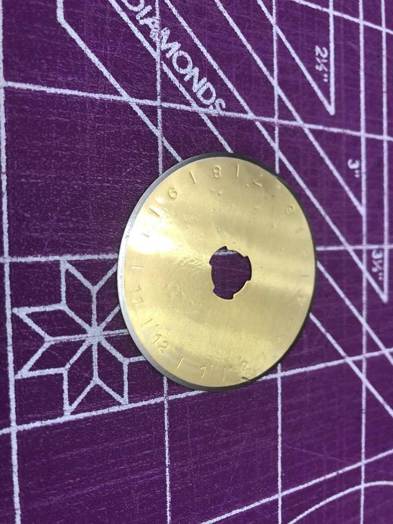 10 45mm TITANIUM Coated Rotary Cutter Blades W/case. Nonbrand Generic