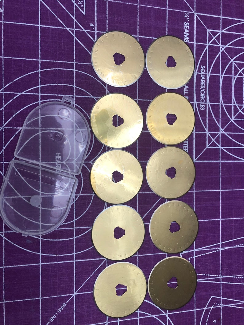10 45mm TITANIUM Coated Rotary Cutter Blades W/case. Nonbrand Generic