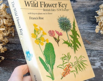 The Wild Flower key - Wildflowers Vintage book - Watercolour Artist - botanical