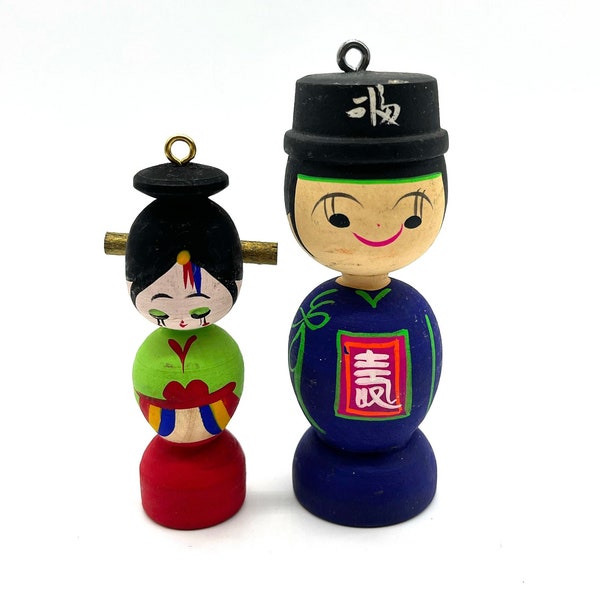 2 Vintage Kokeshi Dolls / Man and Woman /  Japan Korean Bride and Groom / Mod 1960s 1970s 1980's / Cake Toppers