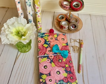Paperdori, journal, midori, fauxdori travelers notebook cover. Pink and red ranunculus floral design. Durable laminated double-sided paper