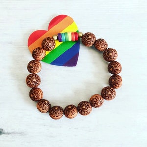Rainbow Bracelet// Pride Rainbow Bracelet// Unisex Bracelet// Acrylic Heart bead bracelet// Equality Bracelet// LGBTQ Jewelry