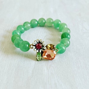 Green Aventurine Crystal Bracelet// Healing Crystal Gemstone// Lucky Aventurine Bracelet// Flower Crystal Bracelets