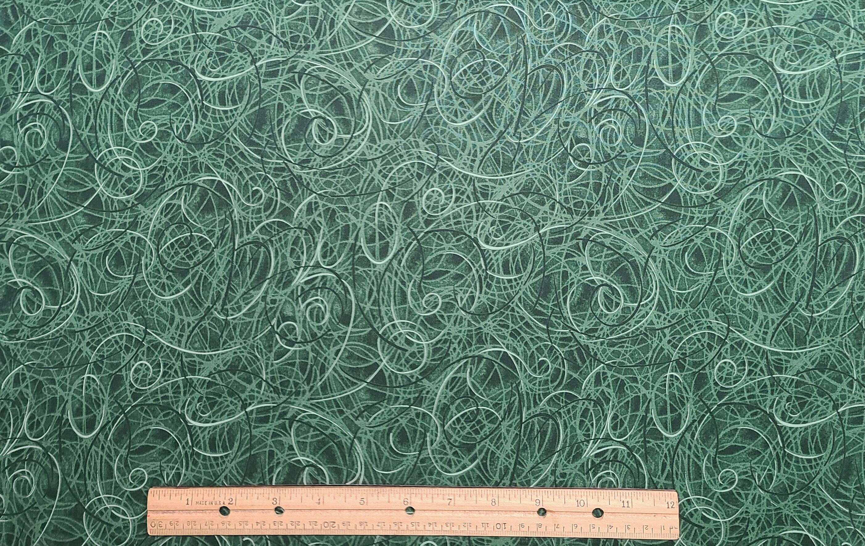 Rooster String Silly String Red Rooster Pattern #10474 2003 - Dark Green Fabric ...