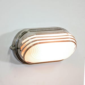 Openworked wall light – small