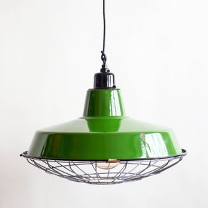 Flat Green Enamelled Suspensions with Grid. image 2