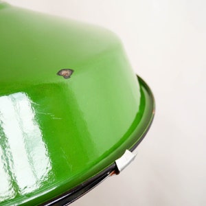 Flat Green Enamelled Suspensions with Grid. image 9