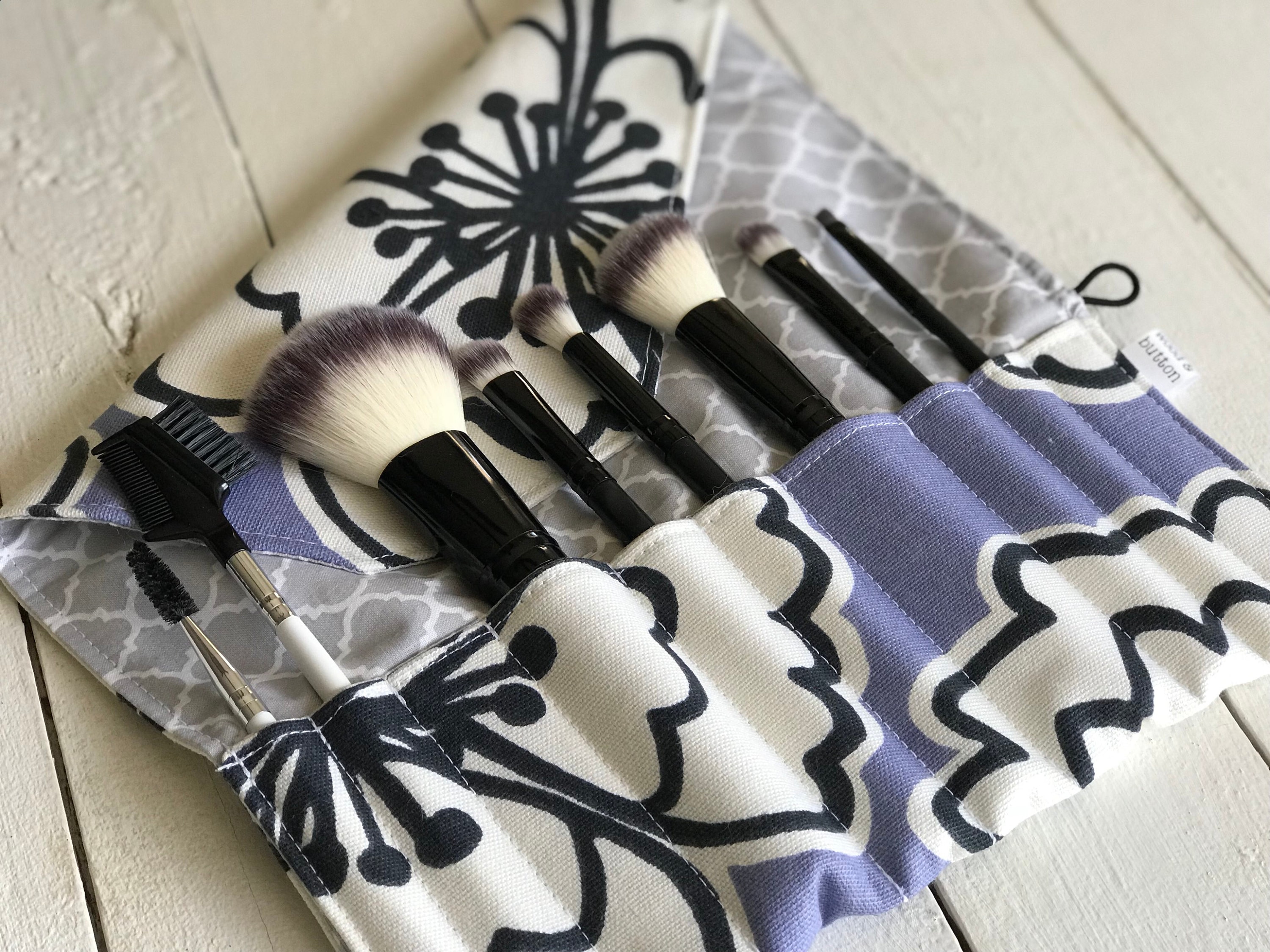 Makeup Brush Roll  Travel Organizer, Makeup Brush Case, Holder, lilacs
