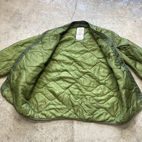 Vintage 1980s 1982 US Army Green Quilted Liner Ja… - image 8