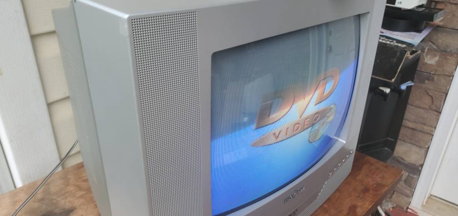 Insignia Crt Tv Model IS TV040918 20 TV/DVD Combo Retro