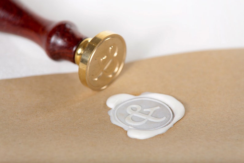 Sealing Stamp /& 30 mm diameter brass plate with handle screwed