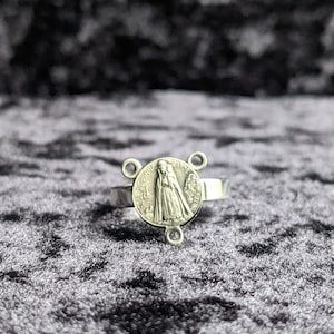 Adjustable ring, religious medal, silver, stainless steel, uniex, upcycling, minimalist