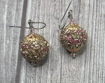 Gina - Pink and gold earrings