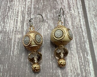 Ramona - Creme and Golden Enamel and cystal accents earrings