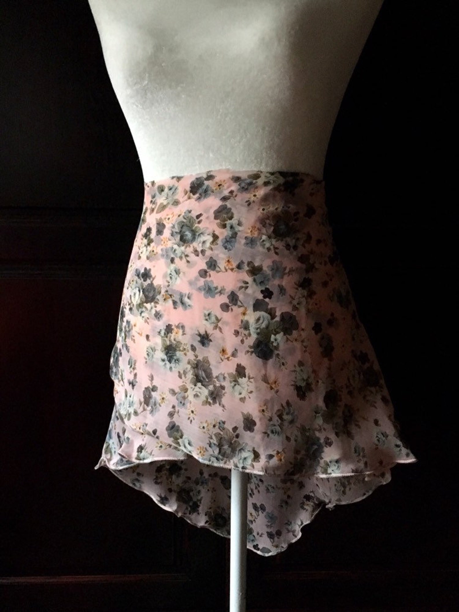 toi toi toi ballet long wrap skirt! rehearsal, dance class, performance. tiny dot print. toi toi toi ballet long wrap skirt! rehearsal, dance class, performance. tiny dot print.