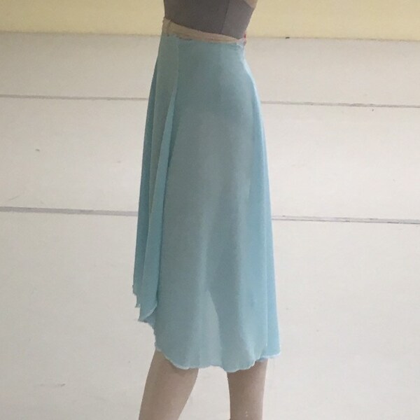 Toi Toi Toi ballet high-low hook & eye skirt! Rehearsal, class, performance. Ice. Azelie Style.