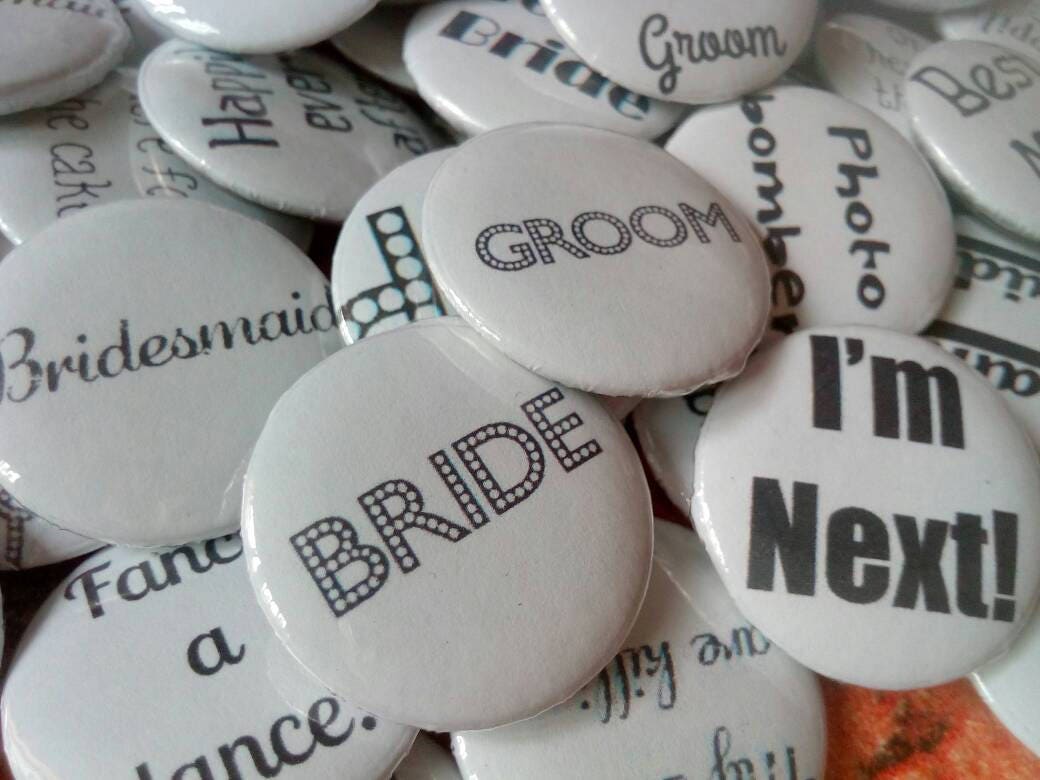Bridesmaid 25mm Pin Button Badge Wedding Hen Party Do Favour Gift Present Black Bridesmaid 25mm Pin Button Badge Wedding Hen Party Do Favour Gift Present Black