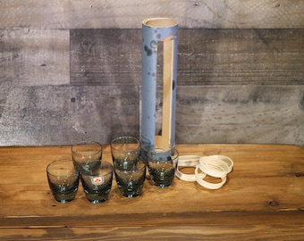 Juego vintage de 6 vasos de chupito azules fabricados en Holanda.